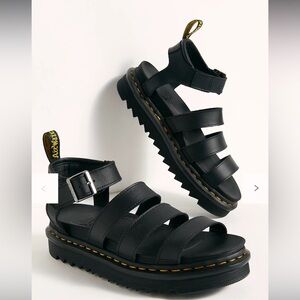 Dr. Martens Blaire Flatform Sandal